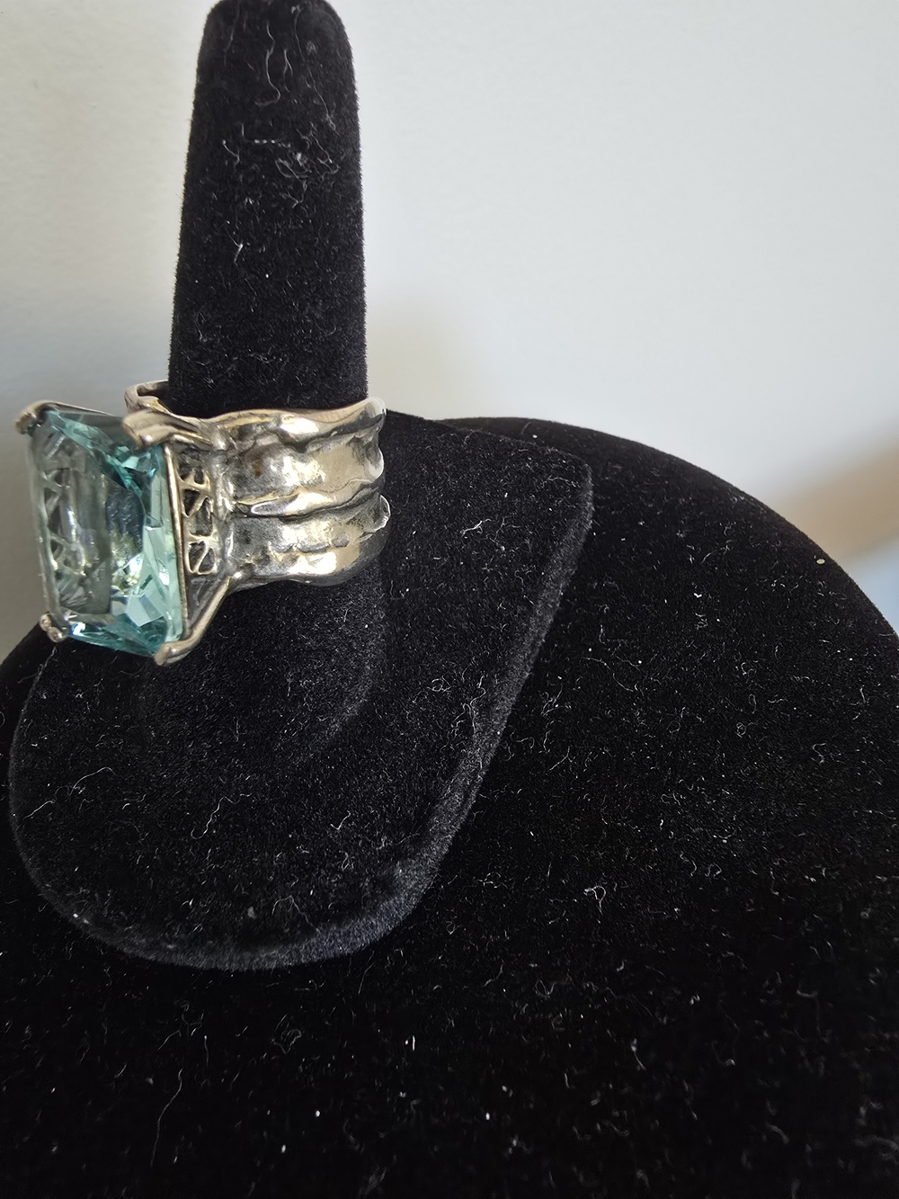 Silpada Green Rectangular Gemstone Ring Size 7 - Picture 2 of 2